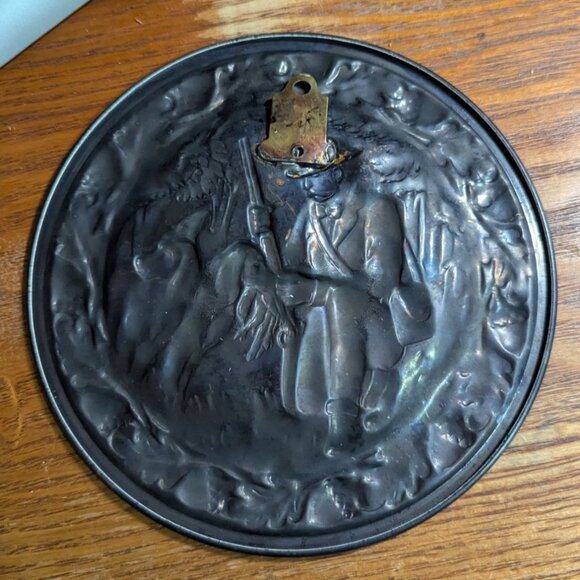 Copper Hunting Scene Plate Hanging Hook Rustic Look vintage decorative 6.5" - Picture 2 of 6